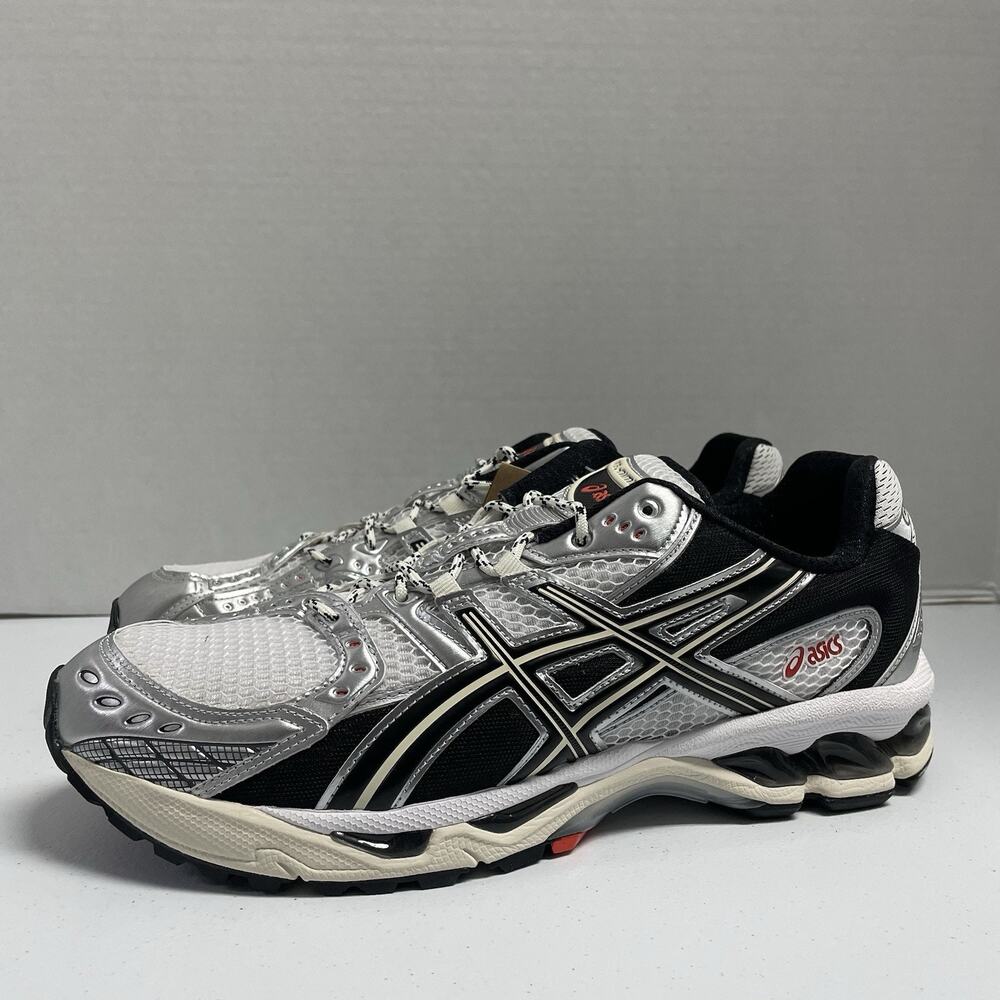 ASICS Gel Nimbus 10.1 White Black Silver 1203A543 106 Size 9 Mesh Runner Y2K